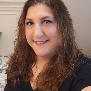 Meet your Posher, Dena